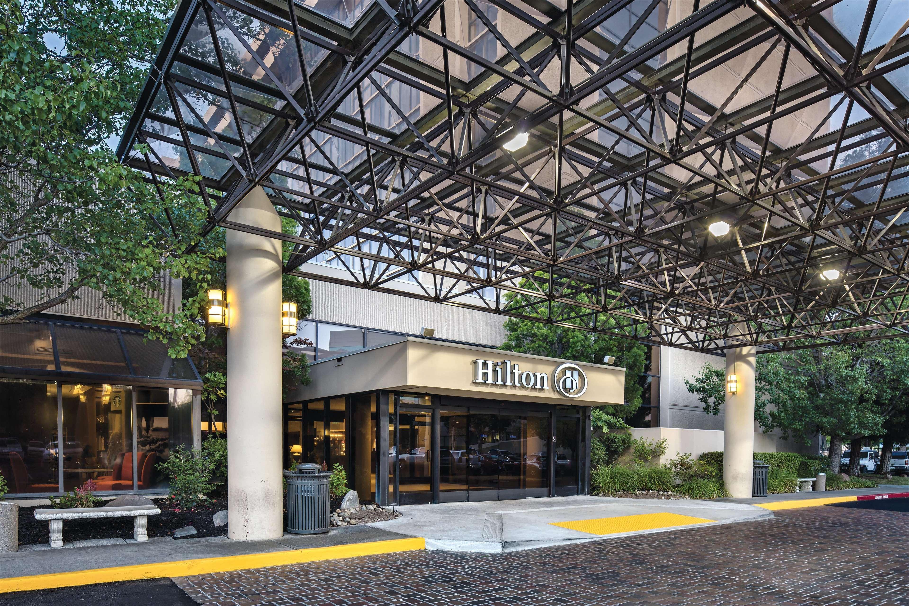 Hilton Sacramento Arden West Hotel Exterior photo