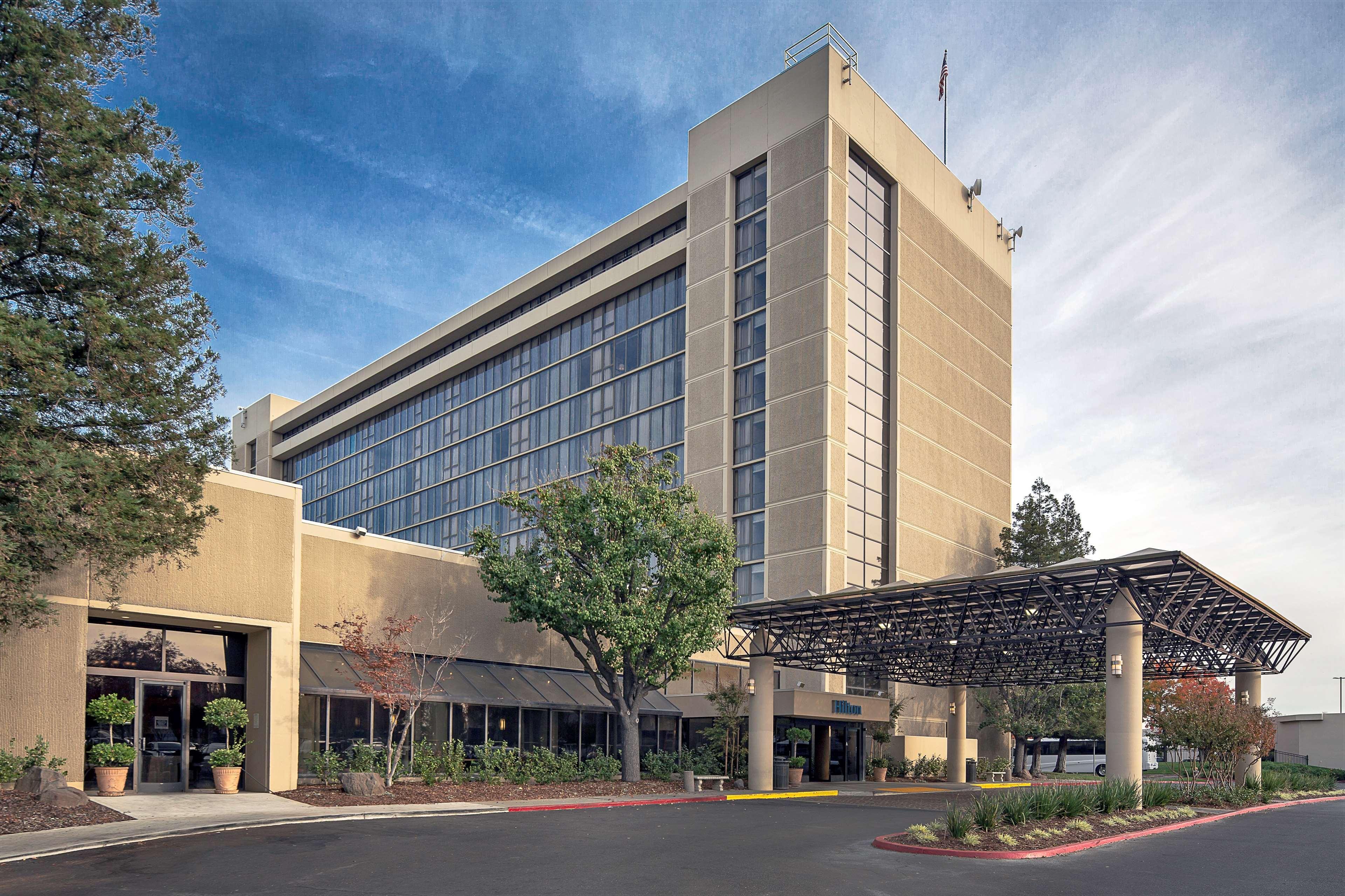 Hilton Sacramento Arden West Hotel Exterior photo